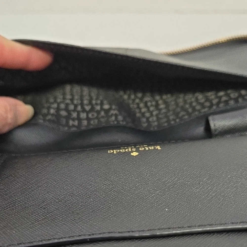 Kate Spade Black Leather Zip Around Wallet/Clutch EUC 8.5